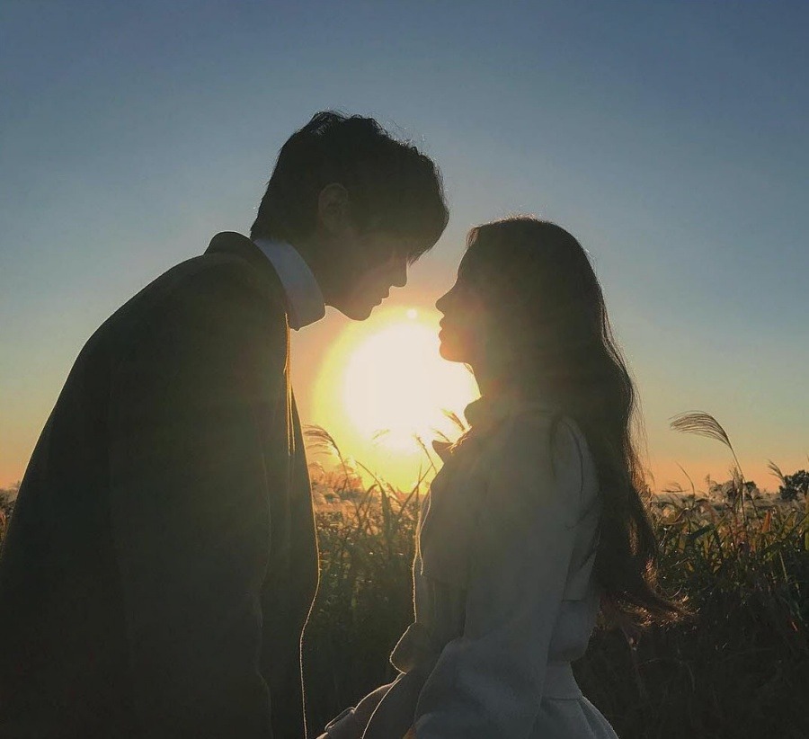 Top 10 tiểu thuyết ngôn tình hiện đại hay nhất năm 2025