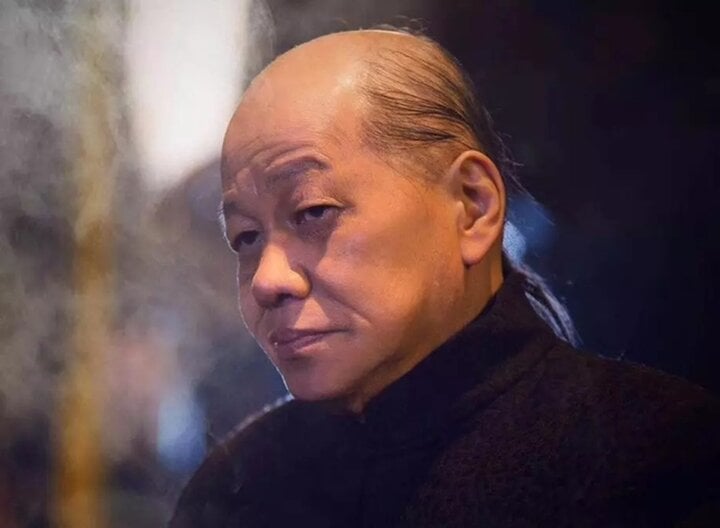 Cao thủ võ lâm chỉ với một cú đá khiến Châu Tinh Trì ngã sấp mặt là ai? Cao thủ võ lâm chỉ với một cú đá khiến Châu Tinh Trì ngã sấp mặt là ai? - Ảnh 1.